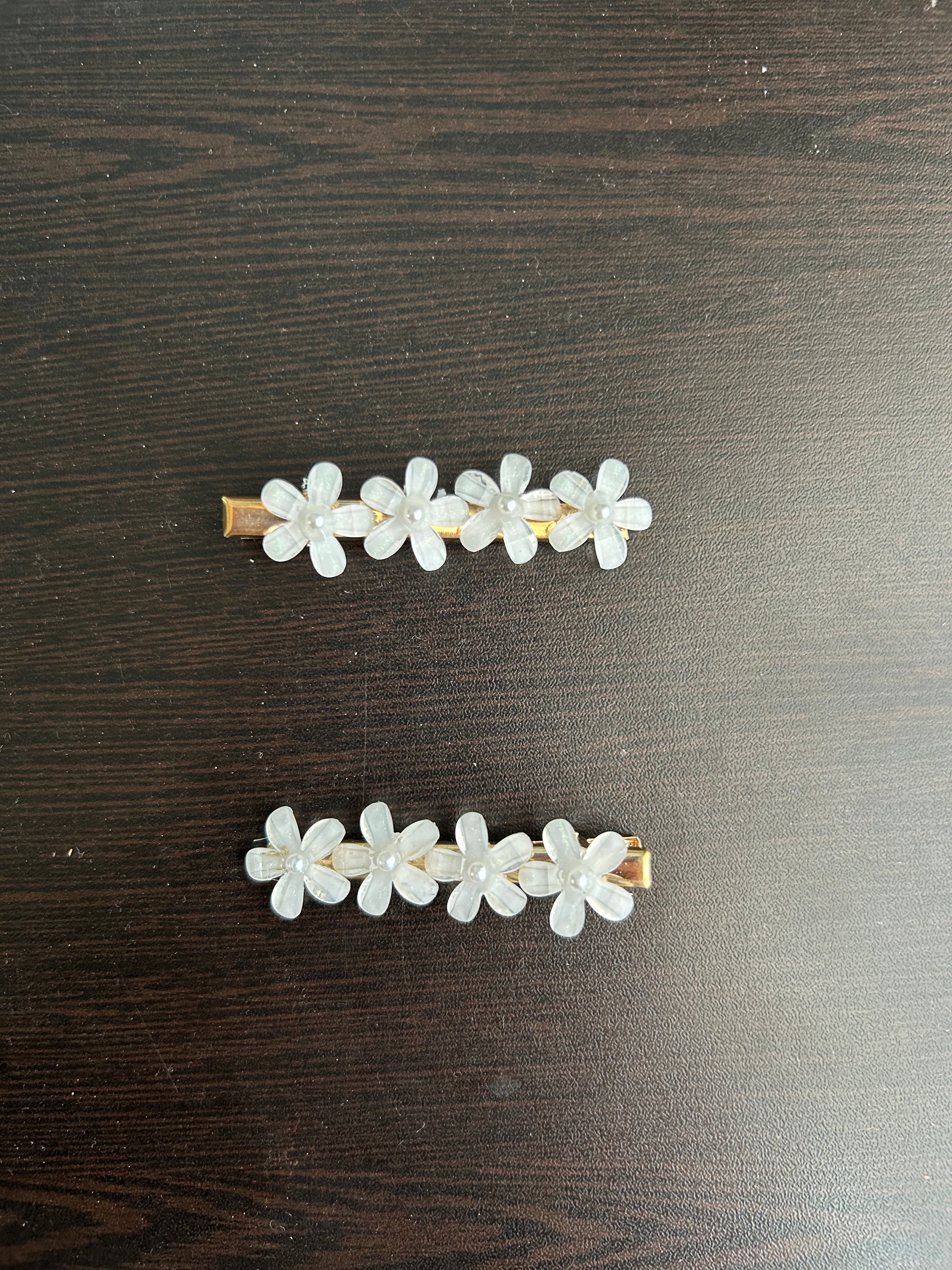 Flower Hair Clips - White