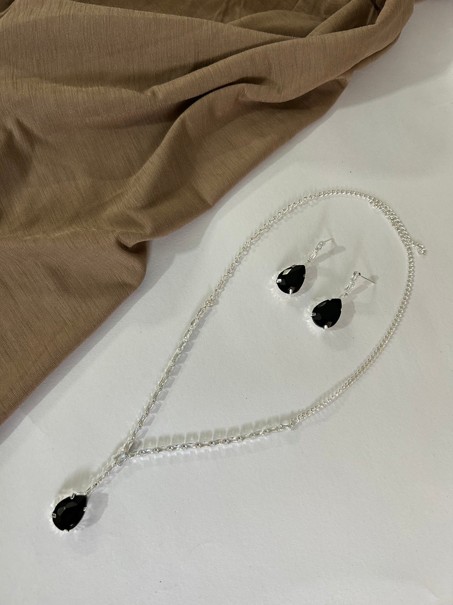 Drop Necklace Set - Black