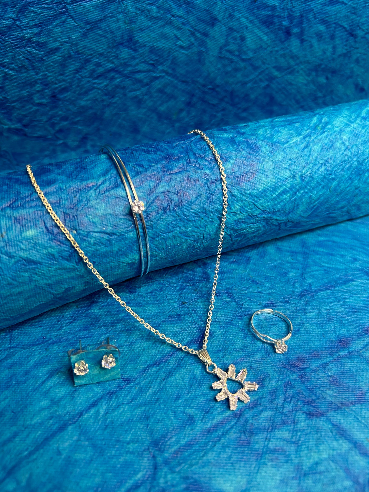 Pendant Sets