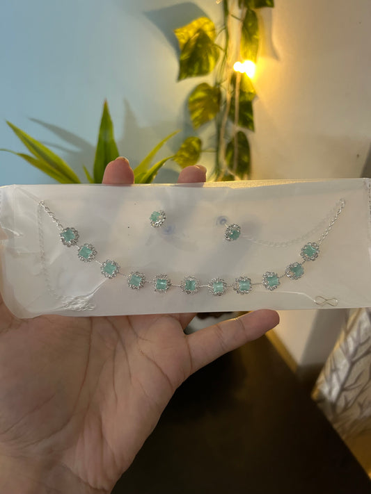 Radiant Round Necklace Set - Green