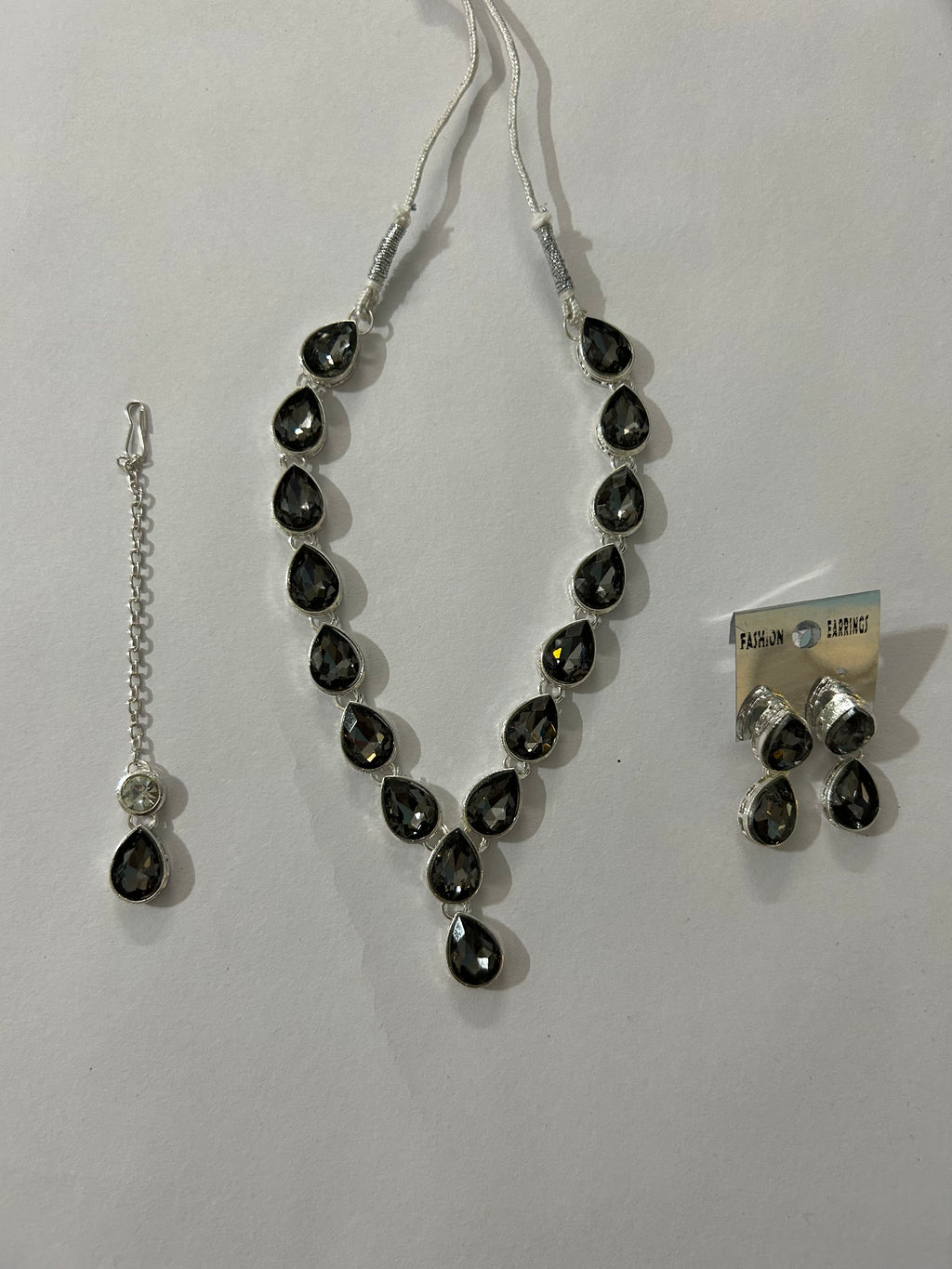 Ethnic Necklace Set - Grey