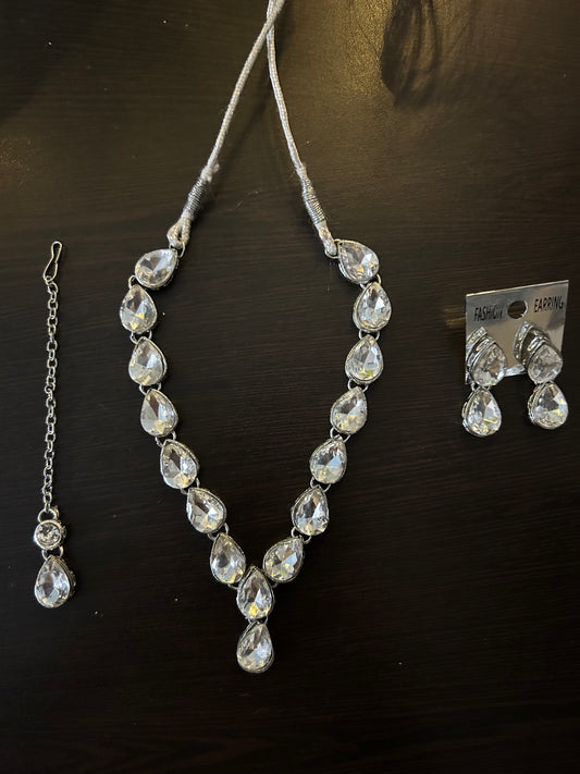 Ethnic Necklace Set - White