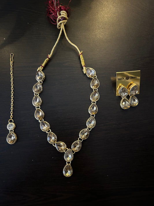Ethnic Necklace Set - Golden
