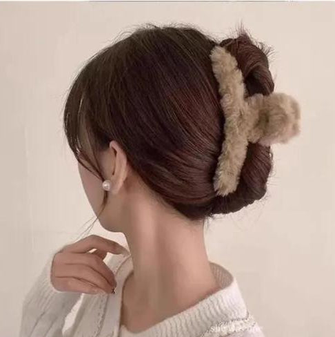 Fur Claw Clip - Brown